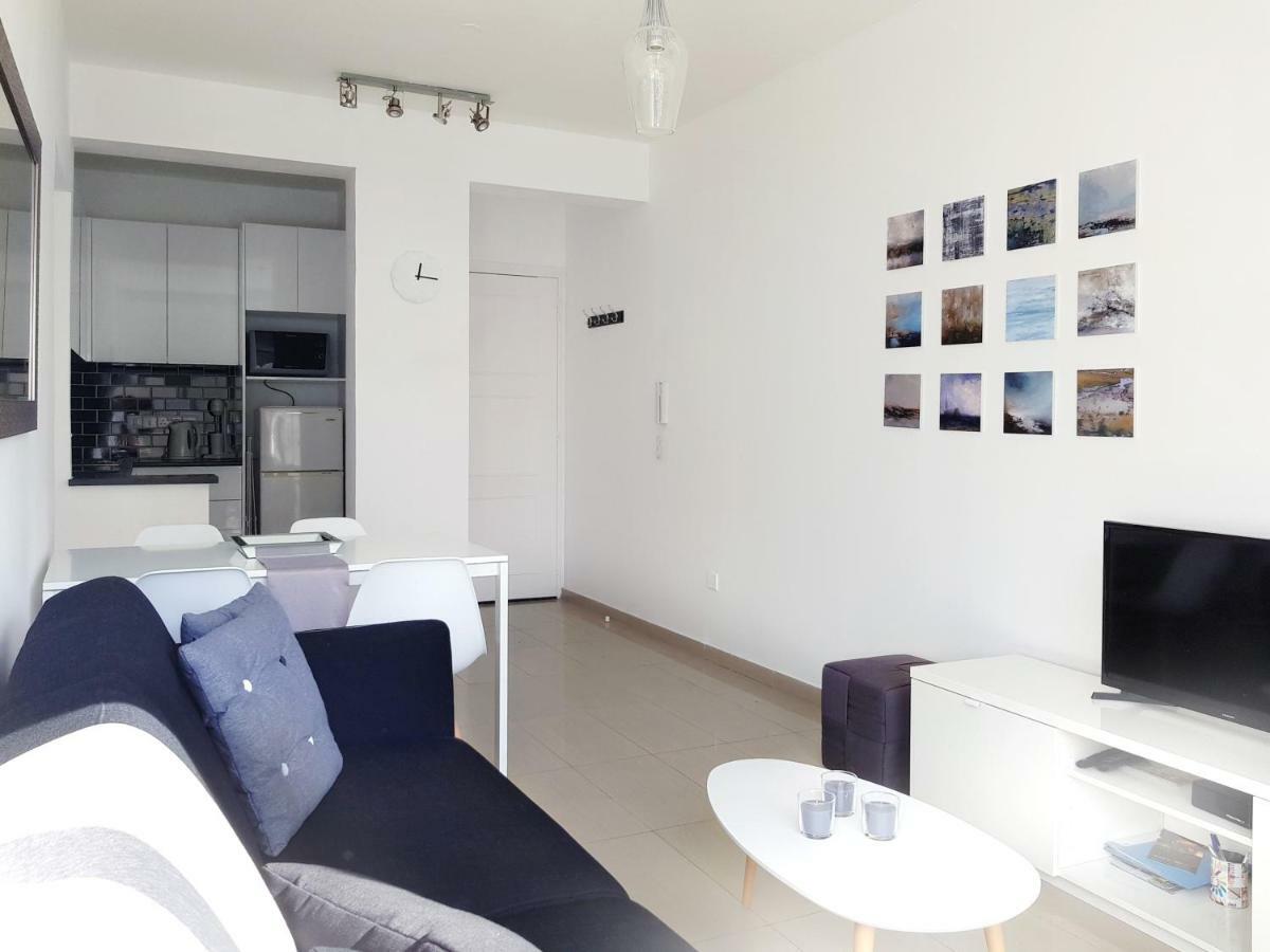 City Pearl - Modern 2 Bed Sea View Apt In City Centre Limassol Exterior photo